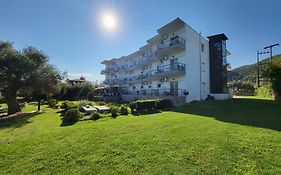 Vourvourou Hotel